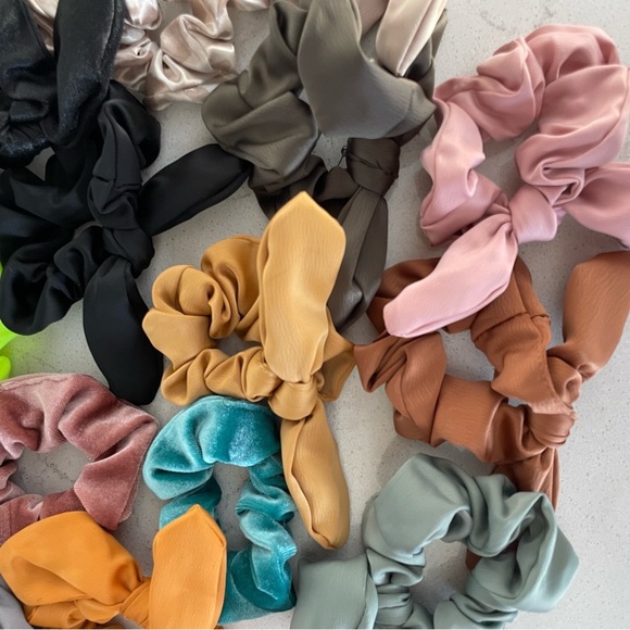 Scrunchies Assorted Styles and Colors Qty. 20 NWOT - Picture 3 of 5